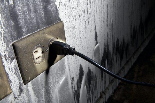 smoke damage cleanup, smoke damage restoration, types of smoke damage, smoke soot cleaning, smoke odor removal